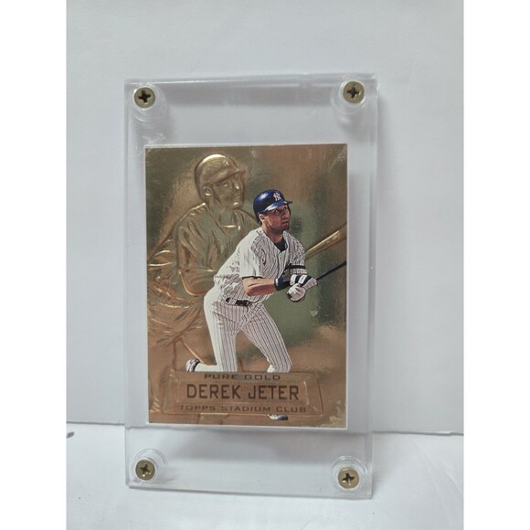 DEREK JETER 1997 Topps Stadium Club PURE GOLD INSERT  EMBOSSED  PG-19 - Picture 1 of 3